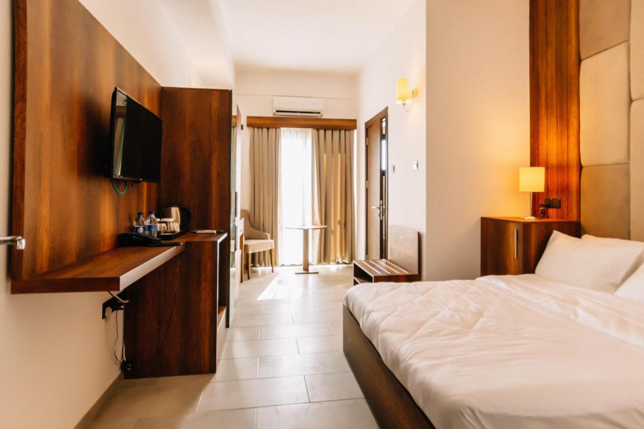 Cezar'S Airport Hotel Nicosia Eksteriør billede
