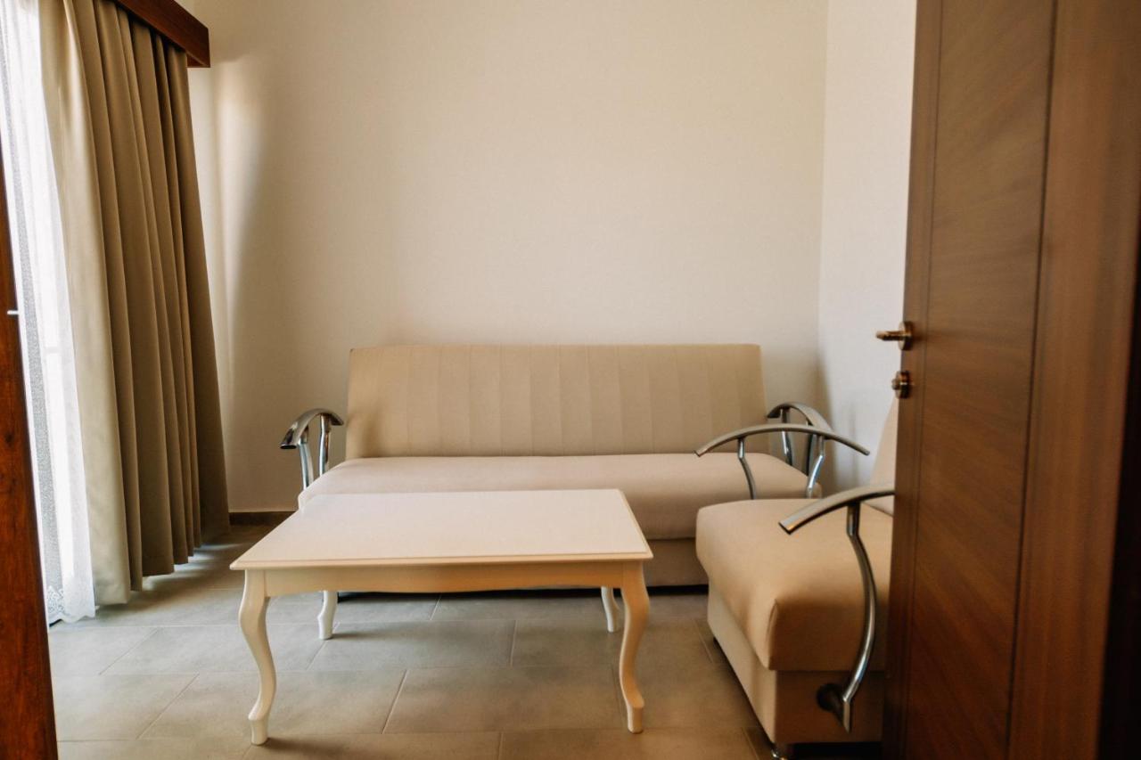 Cezar'S Airport Hotel Nicosia Eksteriør billede